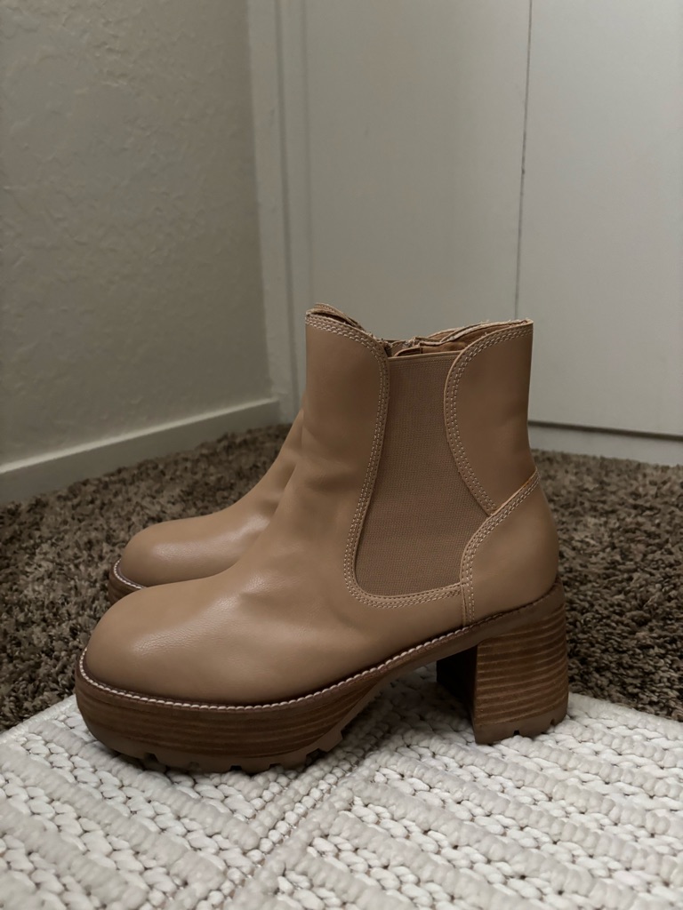 Platform Chelsea Ankle Boots In Tan